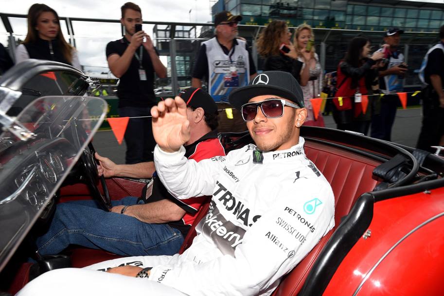 Tutto pronto in Australia per il primo GP dell&#39;anno: in pole c&#39; Lewis Hamilton. Epa